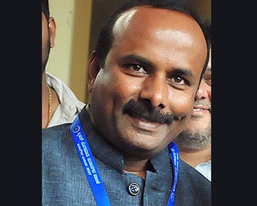 ಸೋಮವಾರದೊಳಗೆ ರಸ್ತೆ ಗುಂಡಿಗಳನ್ನು ಮುಚ್ಚಲಾಗುವುದು: ಮೇಯರ್ ಸಂಪತ್‌ರಾಜ್