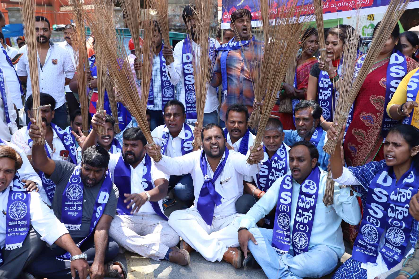 ದಲಿತ ಮಹಿಳೆಗೆ ಜೀತ ಪದ್ಧತಿಯಡಿ ದೌರ್ಜನ್ಯ: ಆರೋಪಿಗಳ ಗಡಿಪಾರಿಗೆ ದಸಂಸ ಆಗ್ರಹ