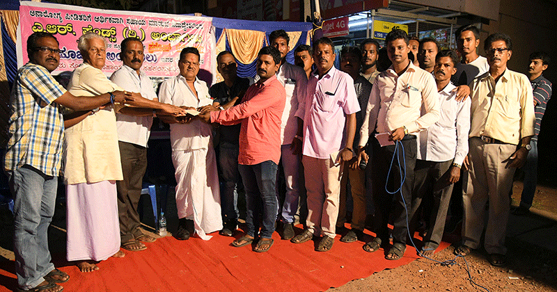 ಅನಾರೋಗ್ಯ ಪೀಡಿತ ಮಕ್ಕಳಿಗೆ ಧನಸಹಾಯ ವಿತರಣೆ