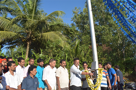 ಕರೋಪಾಡಿ: ಹೈಮಾಸ್ಕ್ ದೀಪ ಲೋಕಾರ್ಪಣೆ