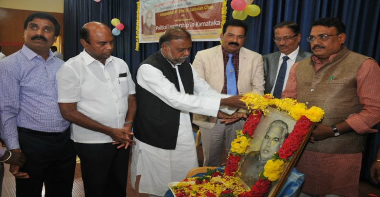 ಬಿಜೆಪಿಗೆ ಯಾವ ಶಾಸಕರನ್ನೂ ಖರೀದಿಸಲು ಸಾಧ್ಯವಿಲ್ಲ: ಮಾಜಿ ಸಚಿವ ಆಂಜನೇಯ