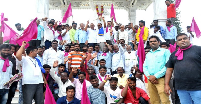 ಮೈಸೂರು: ಸದಾಶಿವ ಆಯೋಗದ ವರದಿ ಜಾರಿಗೆ ಒತ್ತಾಯಿಸಿ ಕಾಲ್ನಡಿಗೆ ಜಾಥಾ; ಪ್ರೊ.ಕೆ.ಎಸ್.ಭಗವಾನ್ ಚಾಲನೆ