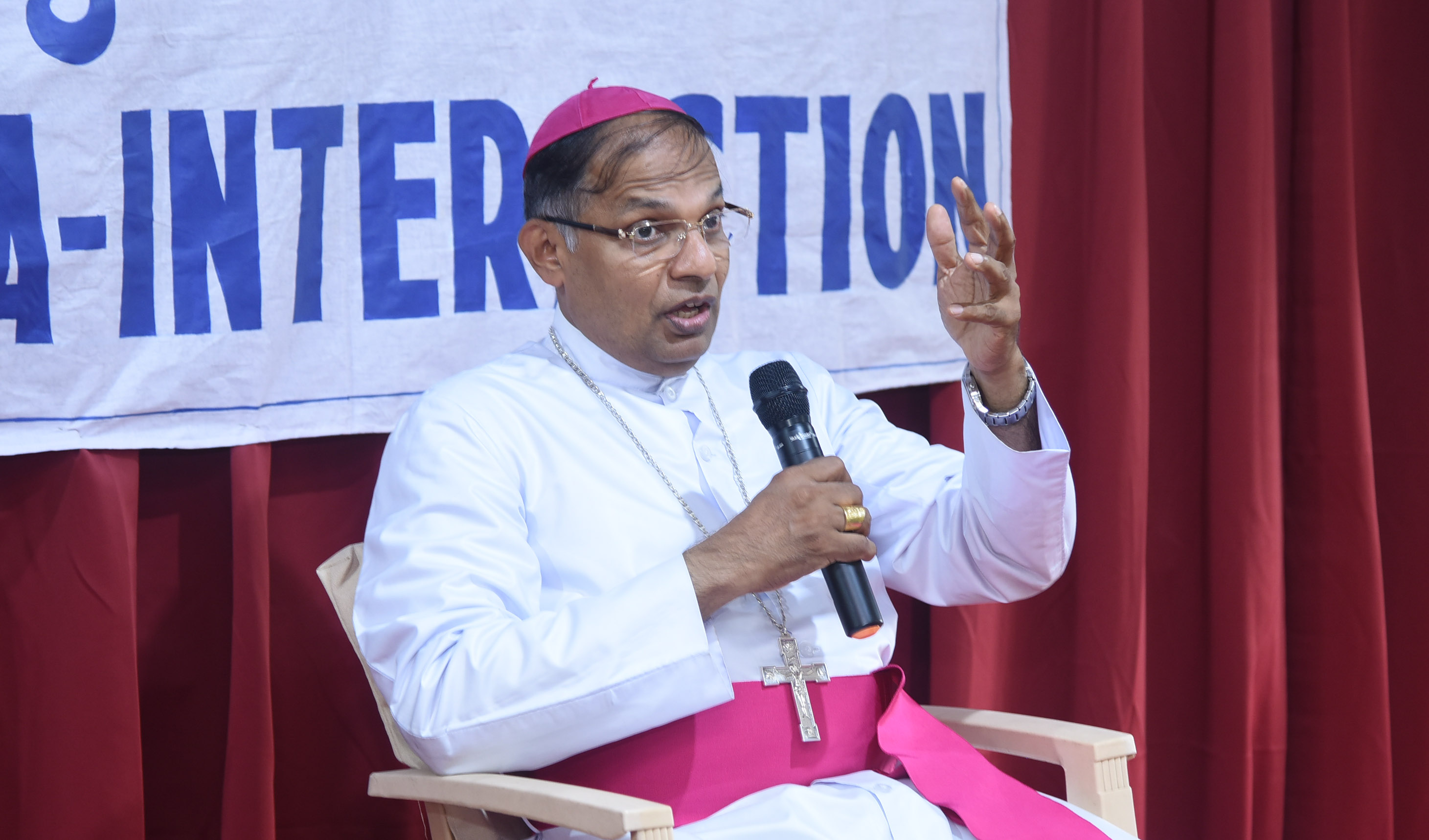 ಕ್ರೌರ್ಯದ ವೈಭವೀಕರಣ ಬೇಡ: ಮಾಧ್ಯಮ ಸಂವಾದದಲ್ಲಿ ಬಿಷಪ್ ಡಾ. ಪೀಟರ್ ಪಾವ್ಲ್ ಸಲ್ಡಾನ ಸಲಹೆ