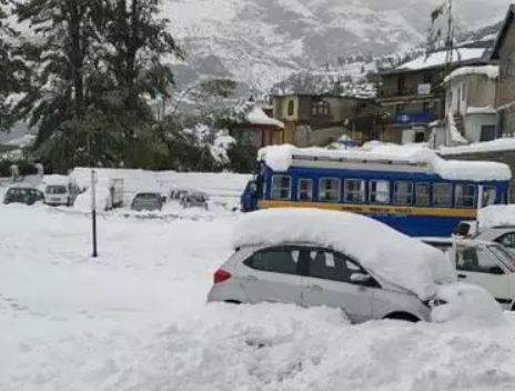 ಹಿ.ಪ್ರದೇಶ: ಪ್ರತಿಕೂಲ ಹವಾಮಾನದಿಂದ ಸಿಕ್ಕಿಹಾಕಿಕೊಂಡಿದ್ದ 300 ಜನರ ರಕ್ಷಣೆ