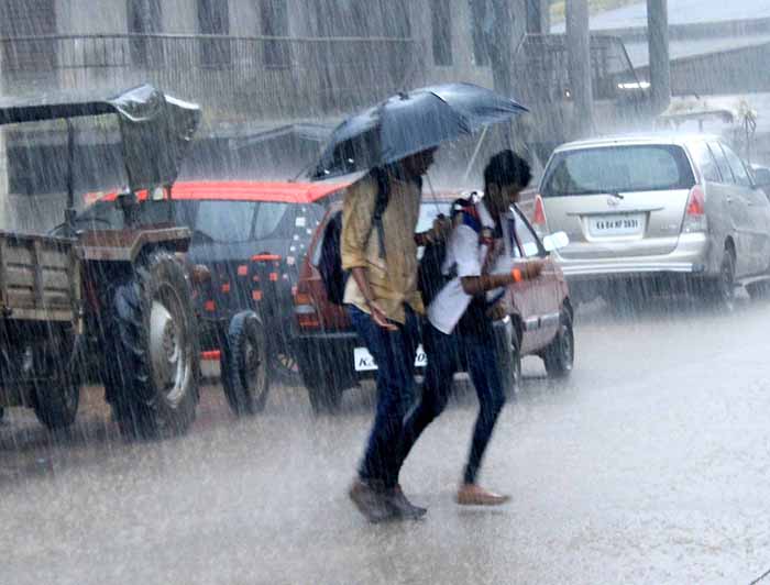 ಕೊಡಗಿನಲ್ಲಿ ಮತ್ತೆ ಮಳೆ: ಗುಡುಗಿನ ತೀವ್ರತೆಗೆ ಭೂಮಿ ಕಂಪಿಸಿದ ಅನುಭವ