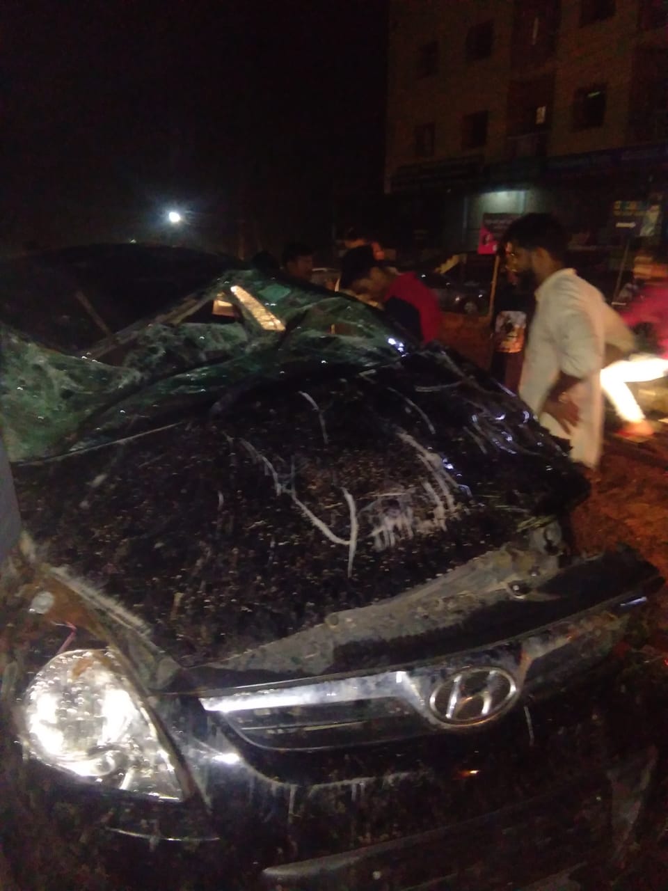 ಕುತ್ತಾರು: ಸರಣಿ ಅಪಘಾತ; ಸಂಪೂರ್ಣ ಜಖಂಗೊಂಡ ಕಾರು