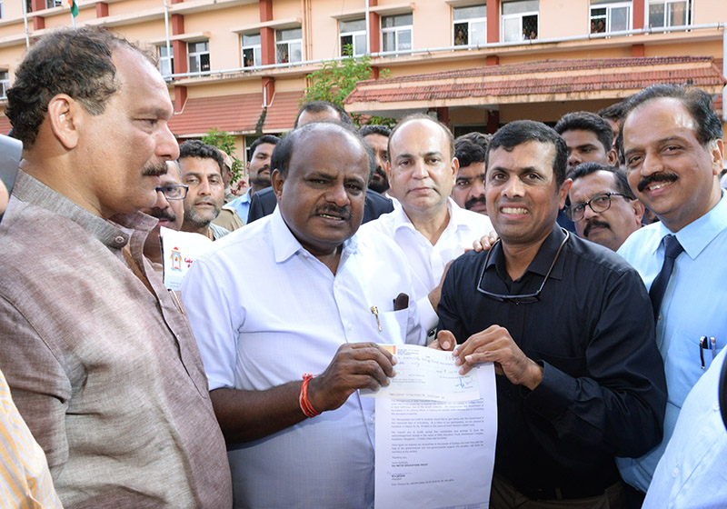 ನಿಟ್ಟೆ ಎಜ್ಯುಕೇಶನ್ ಟ್ರಸ್ಟ್: ಕೊಡಗು, ಕೇರಳ ಪರಿಹಾರ ನಿಧಿಗೆ 80 ಲಕ್ಷ ರೂ. ದೇಣಿಗೆ