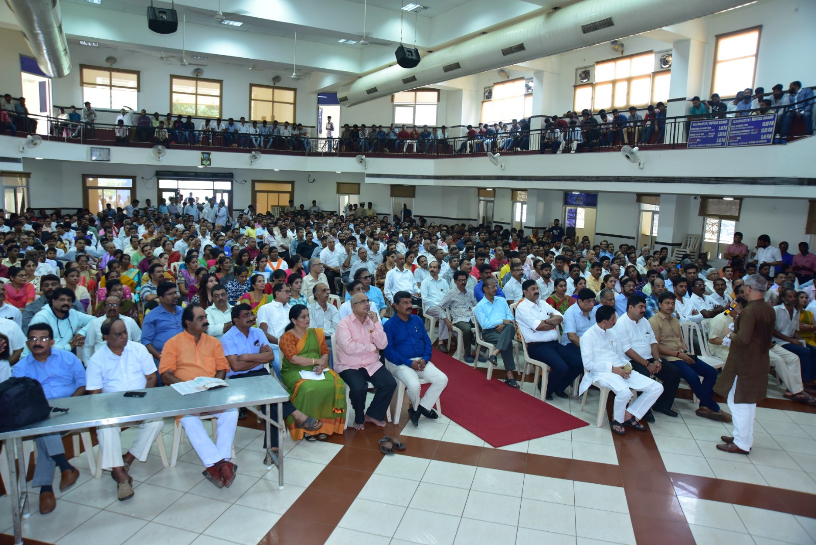 ಸಂವಾದಕ್ಕೆ ಸಿಗದ ಪ್ರಧಾನಿ: ನಿರಾಶೆಯಿಂದ ಮರಳಿದ ಸಭಿಕರು