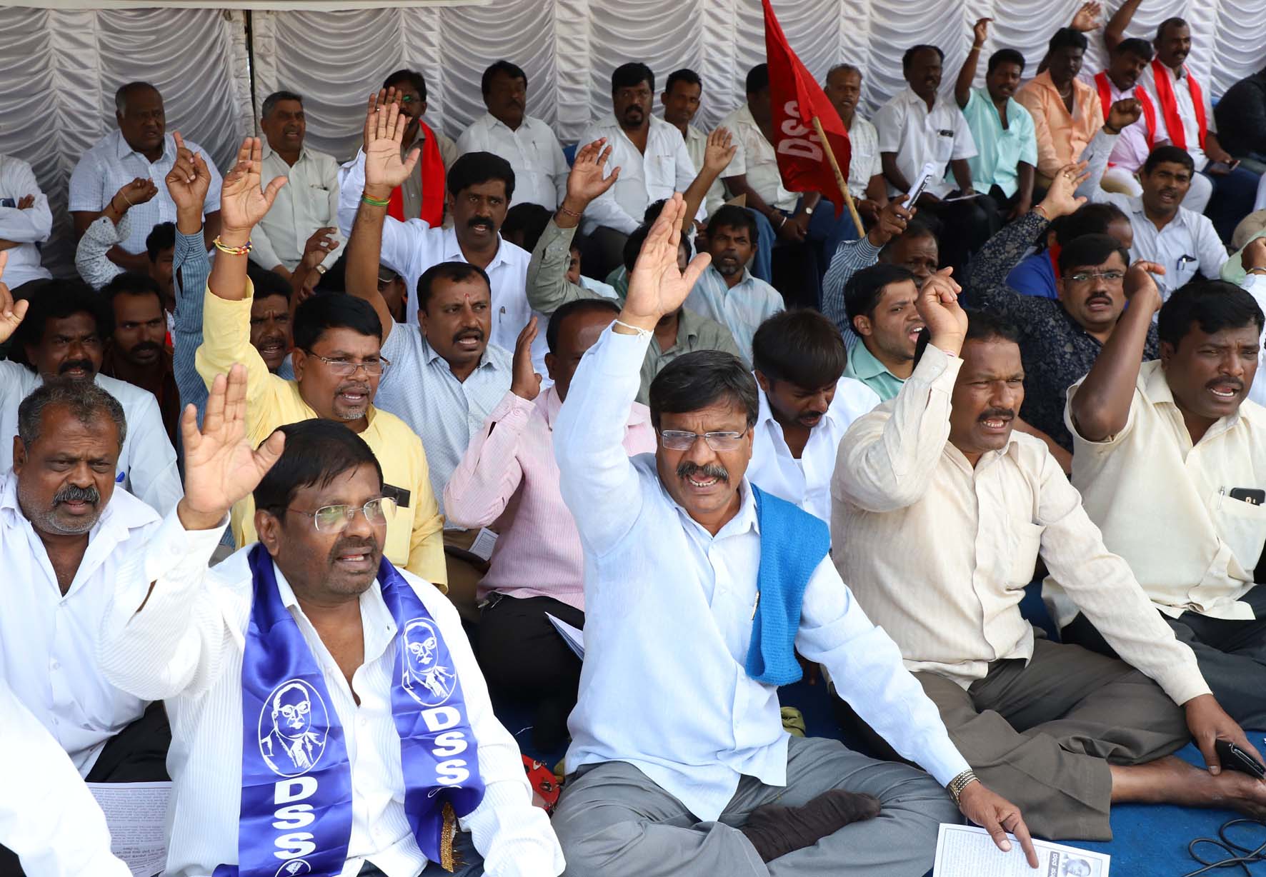 ಬೆಂಗಳೂರು: ಚಿಂತಕರ ಬಂಧನ ಖಂಡಿಸಿ ದಸಂಸ ಪ್ರತಿಭಟನೆ