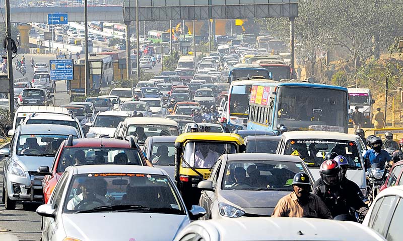 ಬೆಂಗಳೂರು: ನಗರದಲ್ಲಿ ಎರಡು ಕೋಟಿ ಮೀರಿದ ವಾಹನಗಳ ಸಂಖ್ಯೆ