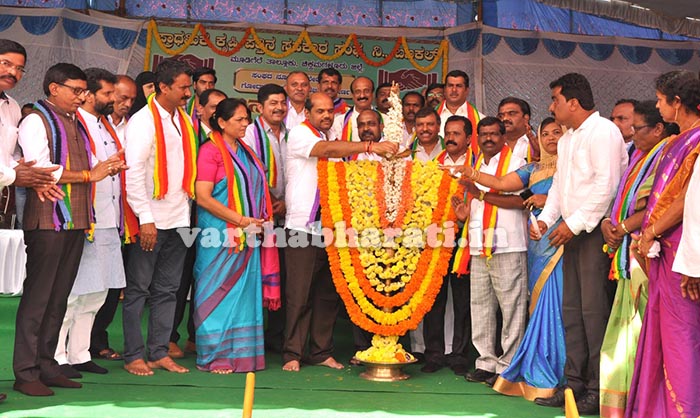 ಮಹಿಳೆಯರಿಗೆ ಕಾಯಕ ಯೋಜನೆಯಡಿ 10 ಲಕ್ಷದವರೆಗೆ ಸಾಲ: ಸಚಿವ ಬಂಡೆಪ್ಪ ಕಾಶೆಂಪೂರ್