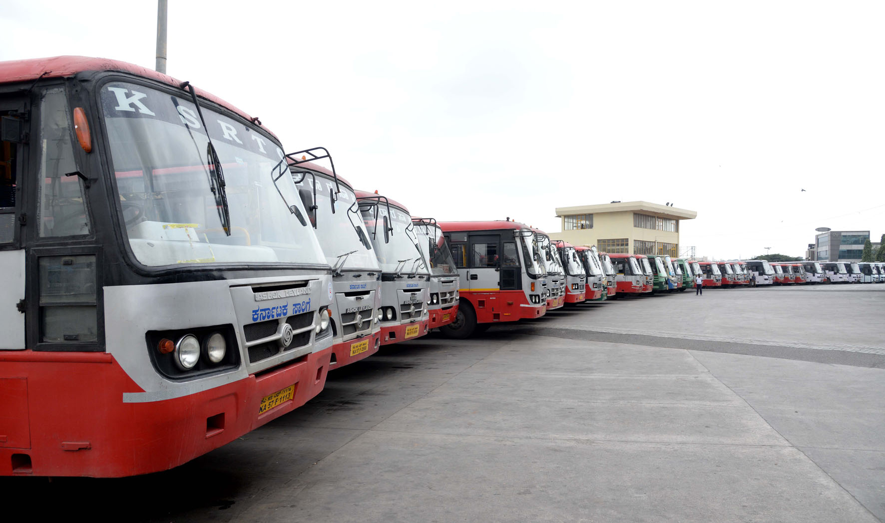 ಮೈಸೂರು ದಸರಾ ಉತ್ಸವ: ಕೆಎಸ್ಸಾರ್ಟಿಸಿಯಿಂದ 2500 ವಿಶೇಷ ಬಸ್ಸುಗಳ ವ್ಯವಸ್ಥೆ