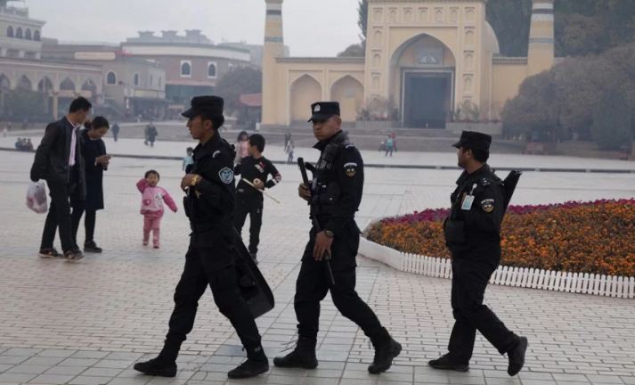 ಮರುಶಿಕ್ಷಣ ಶಿಬಿರಗಳನ್ನು ಅಧಿಕೃತಗೊಳಿಸಿದ ಚೀನಾ