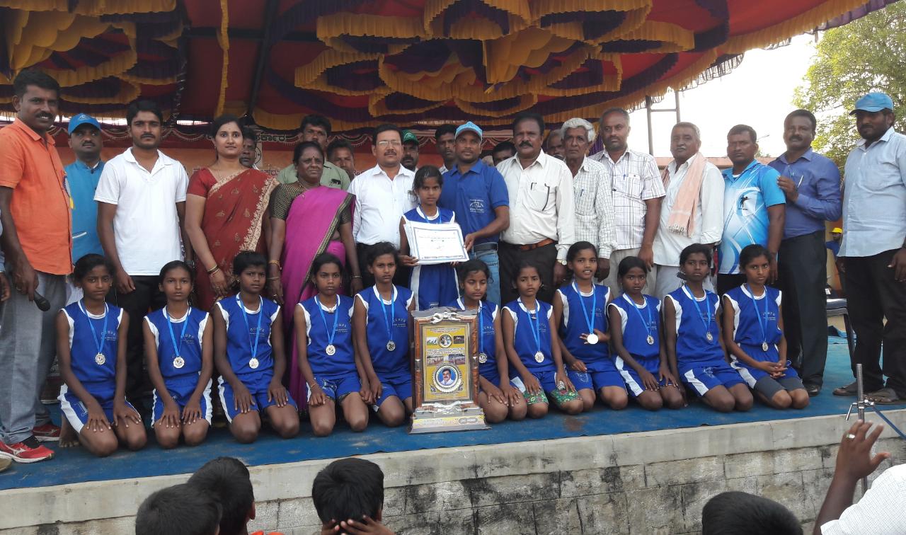 ಹನೂರು: ಖೋಖೋ ಪಂದ್ಯಾವಳಿಯಲ್ಲಿ ರಾಜ್ಯ ಮಟ್ಟಕ್ಕೆ ಆಯ್ಕೆ