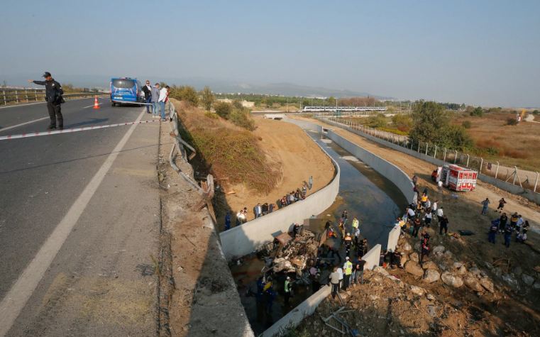 ಟ್ರಕ್ ಕಾಲುವೆಗೆ ಬಿದ್ದು ಮಕ್ಕಳು ಸೇರಿ 19 ವಲಸಿಗರು ಮೃತ್ಯು