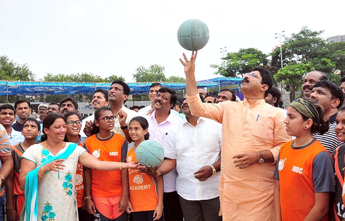 ವಾಜಪೇಯಿ ಕ್ರೀಡಾಂಗಣದಿಂದ ಯುವಜನತೆಗೆ ಯಶಸ್ಸು ಸಿಗಲಿ: ಆರ್.ಅಶೋಕ್