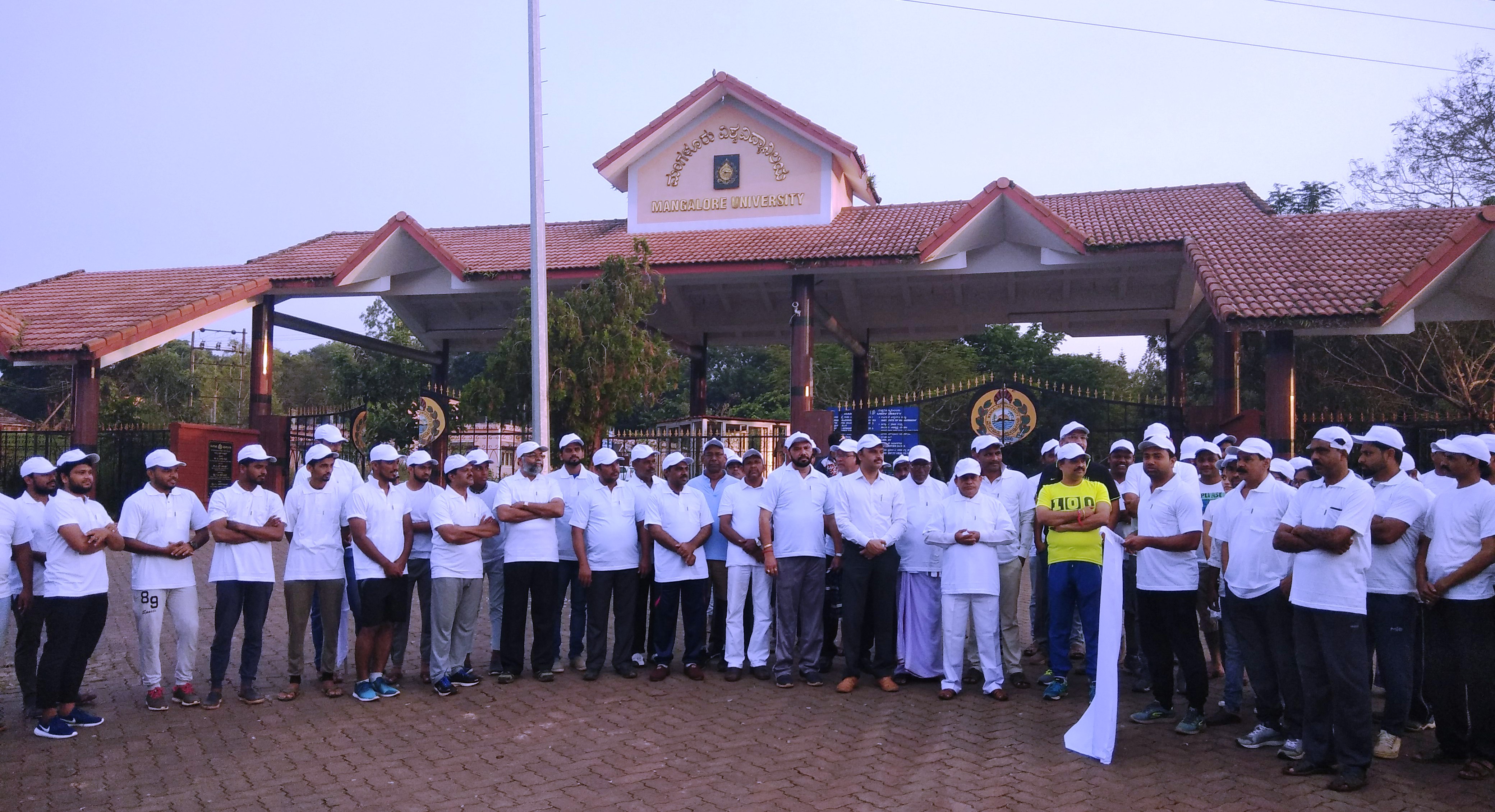 ಗಾಂಧೀ ಜಯಂತಿ: ಆರೋಗ್ಯಕ್ಕಾಗಿ ಮಂಗಳಗಂಗೋತ್ರಿ-ಮುಡಿಪುವರೆಗೆ ಕಾಲ್ನಡಿಗೆ ಜಾಥಾ