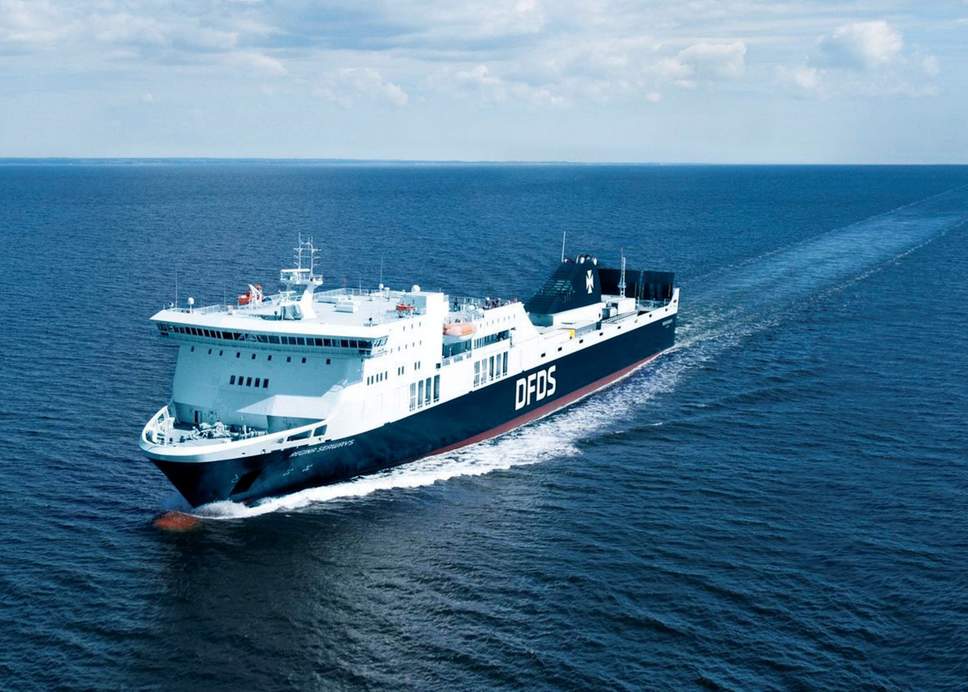 335 ಪ್ರಯಾಣಿಕರನ್ನು ಹೊತ್ತ ಹಡಗಿಗೆ ಬೆಂಕಿ