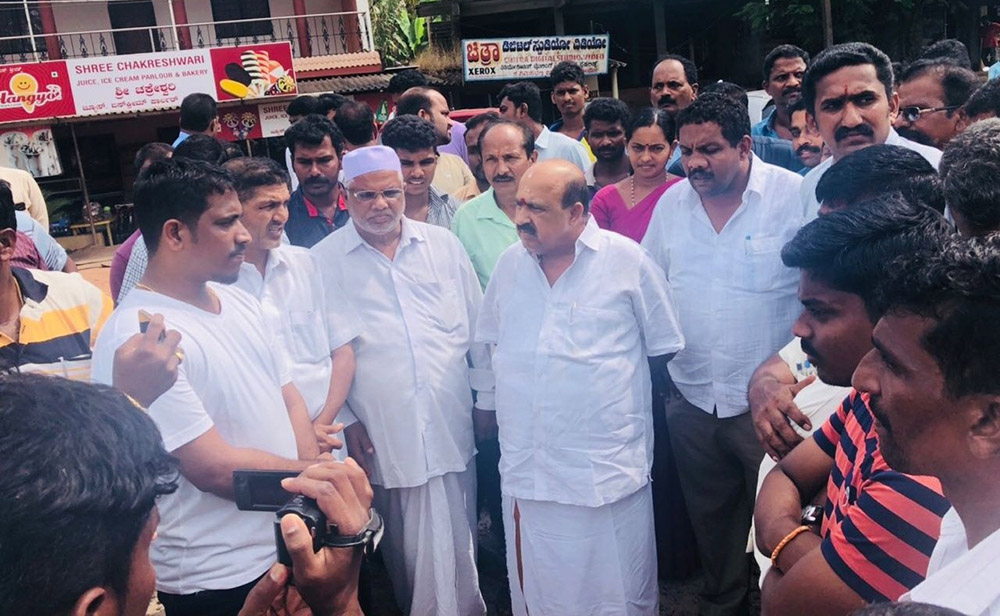 ಮರಳು ಸಮಸ್ಯೆ: ಟಿಪ್ಪರ್ ಮಾಲಕರ ಮುಂದುವರೆದ ಮುಷ್ಕರ