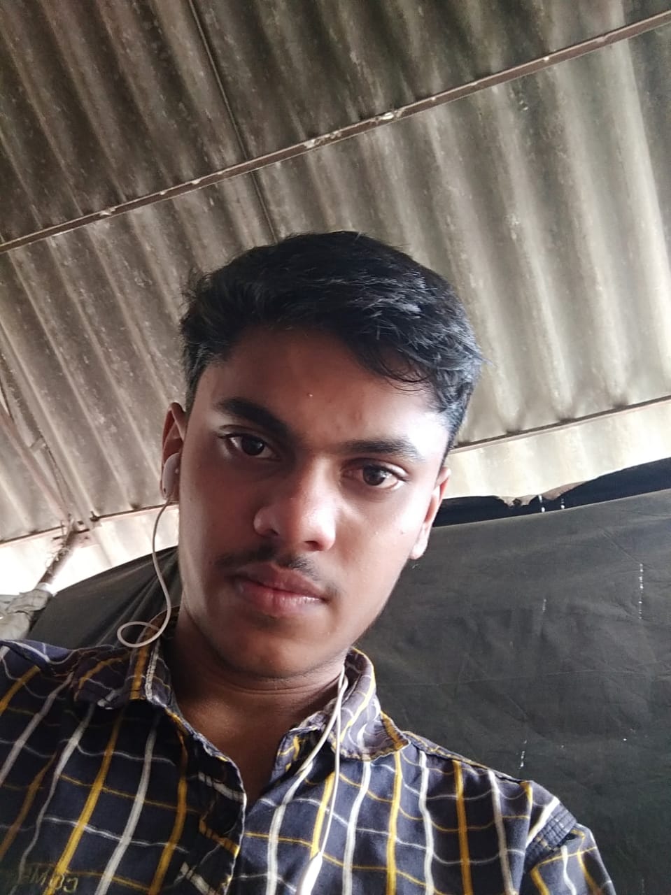 ಕೊಳ್ಳೇಗಾಲ: ರಸ್ತೆ ಅಪಘಾತಕ್ಕೆ ಯುವಕ ಬಲಿ