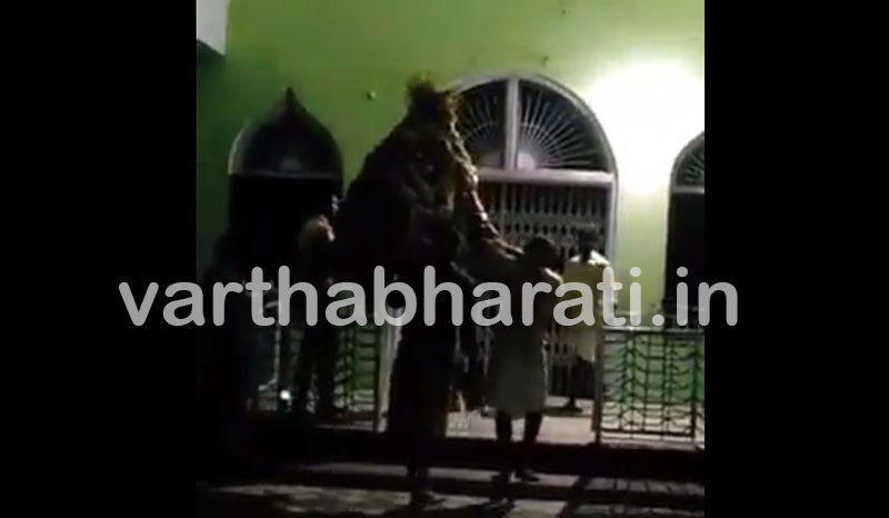 ಕಮ್ಮರಡಿ: ದುಷ್ಕರ್ಮಿಗಳಿಂದ ಮಸೀದಿಗೆ ಹಾನಿ; ಆರೋಪ