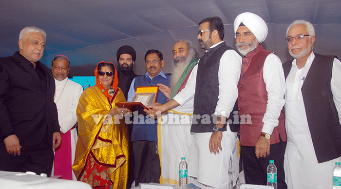 ಧರ್ಮದ ಹೆಸರಿನಲ್ಲಿ ದ್ವೇಷ ಹರಡಿಸುವವರ ಬಗ್ಗೆ ಎಚ್ಚರ: ಪರಮೇಶ್ವರ್