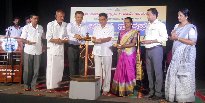 ಯುವ ಕಲಾ ಪ್ರತಿಭೆಗಳಿಗೆ ಪ್ರೋತ್ಸಾಹ ದೊರಕಲಿ: ಶಿವಾನಂದ ಕಾಪಶಿ