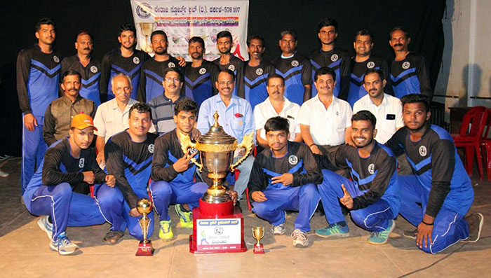 ಪರ್ಕಳ: ನೇತಾಜಿ ಬ್ಲೂ ತಂಡಕ್ಕೆ ಎನ್‌ಪಿಎಲ್ ಕ್ರಿಕೆಟ್ ಪ್ರಶಸ್ತಿ