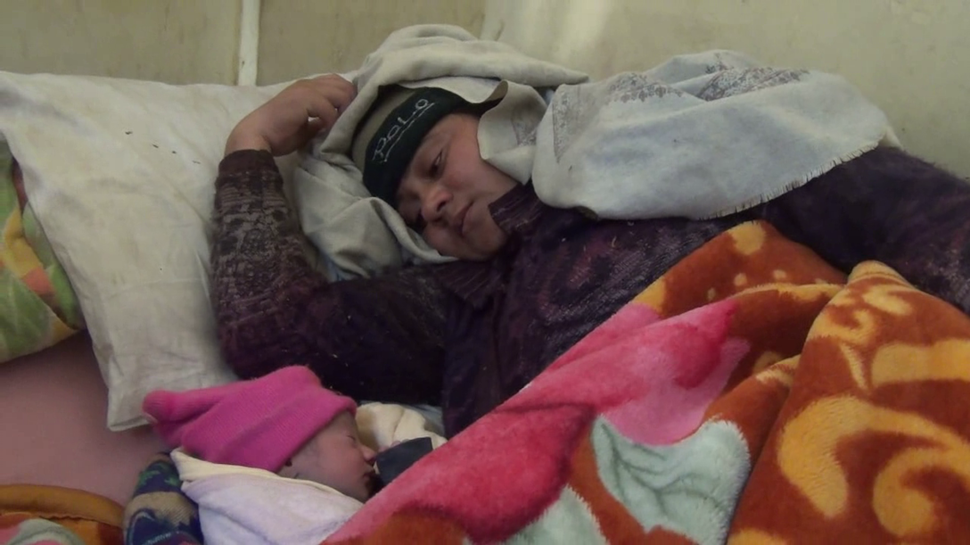 ಮೃತಯೋಧನ ಅಂತ್ಯಸಂಸ್ಕಾರದ ಕೆಲವೇ ಕ್ಷಣಗಳ ಮುನ್ನ ಮಗುವಿಗೆ ಜನ್ಮ ನೀಡಿದ ಪತ್ನಿ