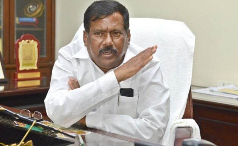 ಟಿಆರ್‌ಎಸ್ ಕಾರ್ಯಕರ್ತರ ಮೇಲೆ ಹಲ್ಲೆ: ಪ್ರವಾಸೋದ್ಯಮ ಸಚಿವ, ಪುತ್ರನ ವಿರುದ್ಧ ದೂರು ದಾಖಲು