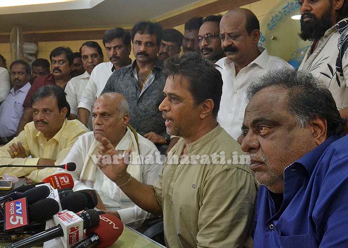 ಕ್ಷಮೆ ಕೇಳದ ಸರ್ಜಾ-ಶ್ರುತಿ: ವಾಣಿಜ್ಯ ಮಂಡಳಿಯ ಸಂಧಾನ ಸಭೆ ವಿಫಲ