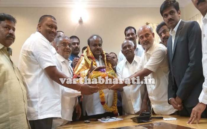 ಮೈಸೂರು ದಸರಾ: ಸಿಎಂ, ಡಿಸಿಎಂ, ಸುಧಾಮೂರ್ತಿಗೆ ಅಧಿಕೃತ ಅಹ್ವಾನ ನೀಡಿದ ಜಿಲ್ಲಾಡಳಿತ