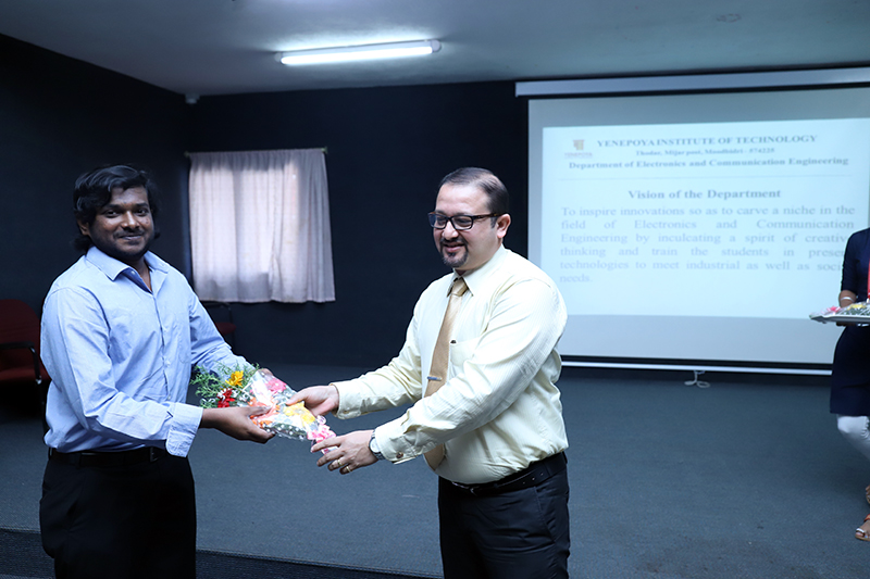 ಯೆನೆಪೊಯ ತಾಂತ್ರಿಕ ಮಹಾವಿದ್ಯಾಲಯದಲ್ಲಿ ತಾಂತ್ರಿಕ ಉಪನ್ಯಾಸ, ಮಾದರಿ ಪ್ರದರ್ಶನ