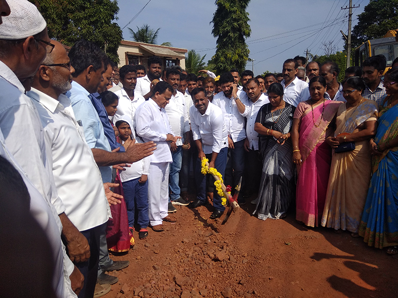 ಎರಡು ಗ್ರಾಮವನ್ನು ಸಂಪರ್ಕಿಸುವ ರಸ್ತೆ ಕನಸು ಈಡೇರಿದೆ: ಯು.ಟಿ.ಖಾದರ್