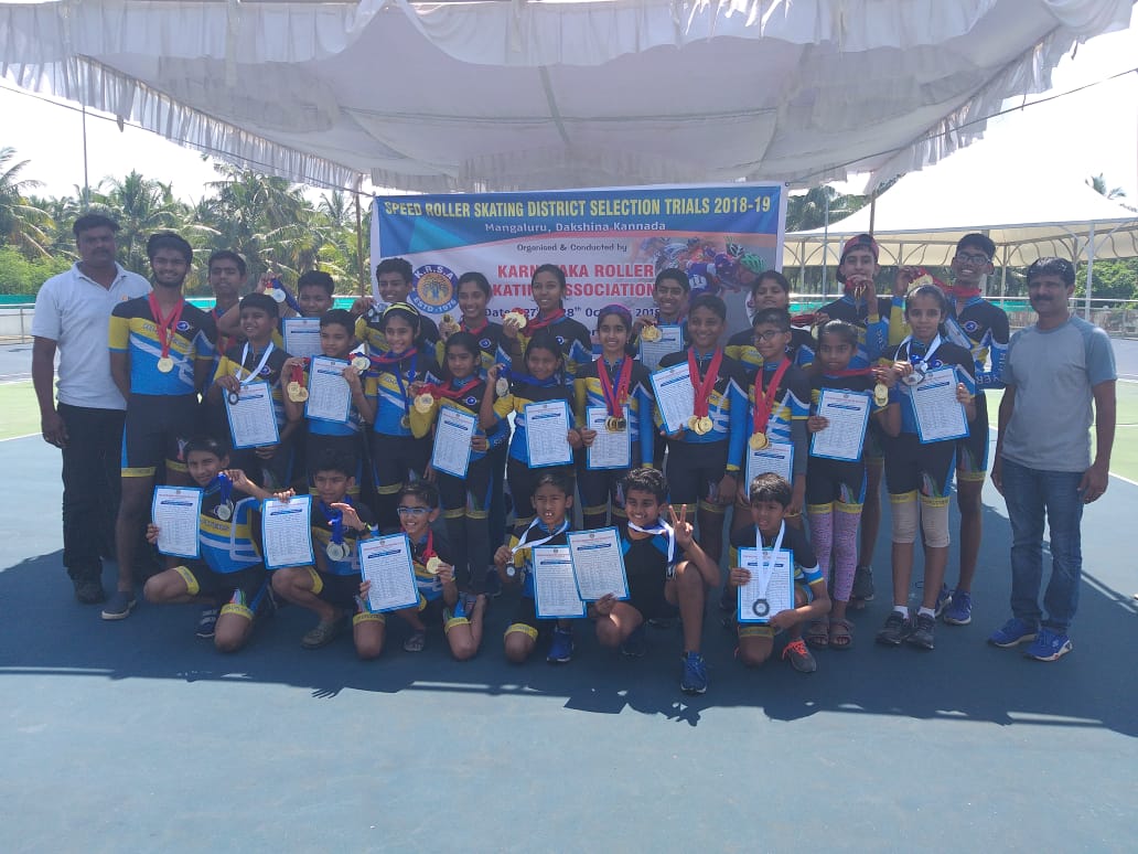 ಹೈ ಫ್ಲೈಯರ್ಸ್ ಸ್ಕೇಟಿಂಗ್ ಕ್ಲಬ್ ಗೆ 100 ಪದಕಗಳು
