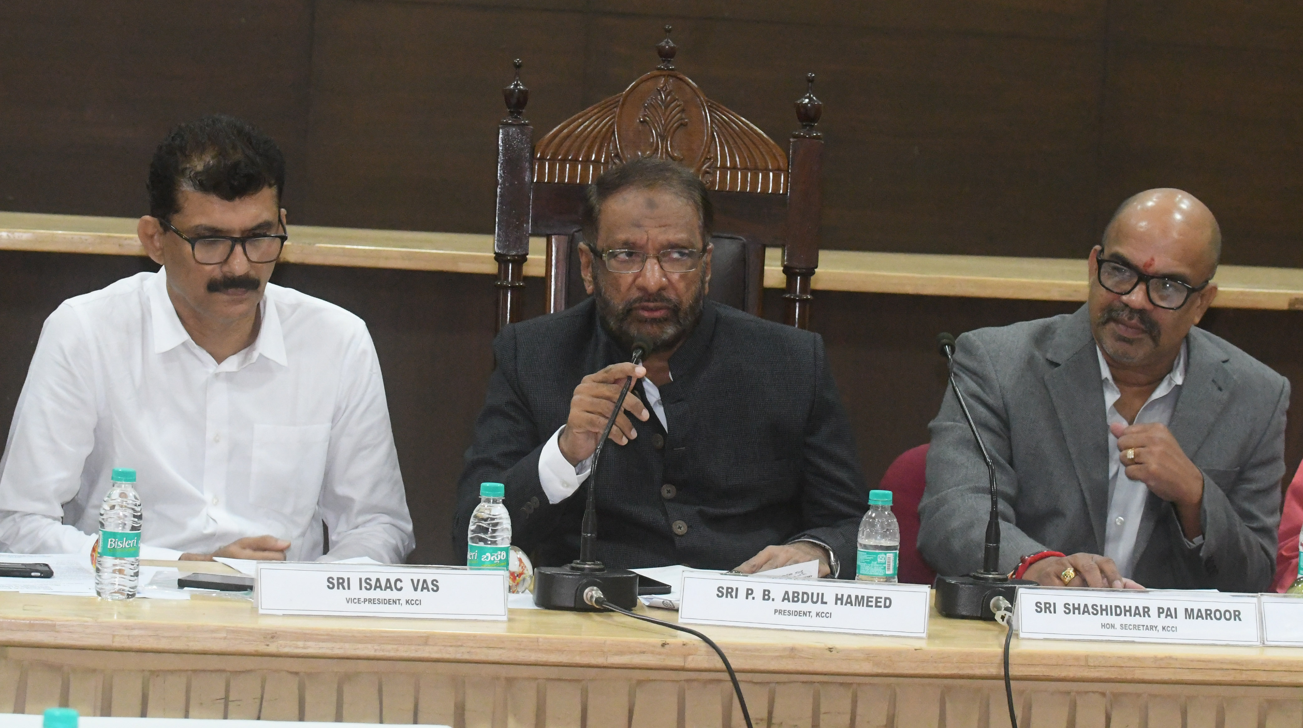 ಮಂಗಳೂರು ವಿಮಾನ ನಿಲ್ದಾಣದ ರನ್ ವೇ ವಿಸ್ತರಣೆಗೆ ಕೆಸಿಸಿಐ ಆಗ್ರಹ: ಪಿ.ಬಿ.ಅಬ್ದುಲ್ ಹಮೀದ್