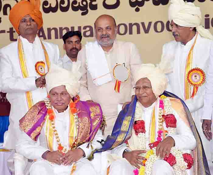 ಜಾಗತಿಕ ಮಟ್ಟದಲ್ಲಿ ಜಾನಪದ ವಿವಿ ಬೆಳೆಸಲು ಸಹಕರಿಸಿ: ಪ್ರೊ.ಬರಗೂರು ರಾಮಚಂದ್ರಪ್ಪ