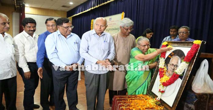 ನಾಡೋಜ ದೇಜಗೌ ವಿದ್ಯಾಭ್ಯಾಸದ ಜೊತೆಗೆ ಬದುಕುವುದನ್ನೂ ಕಲಿಸಿದರು: ಸಾಹಿತಿ ಕಮಲಾ ಹಂಪನಾ