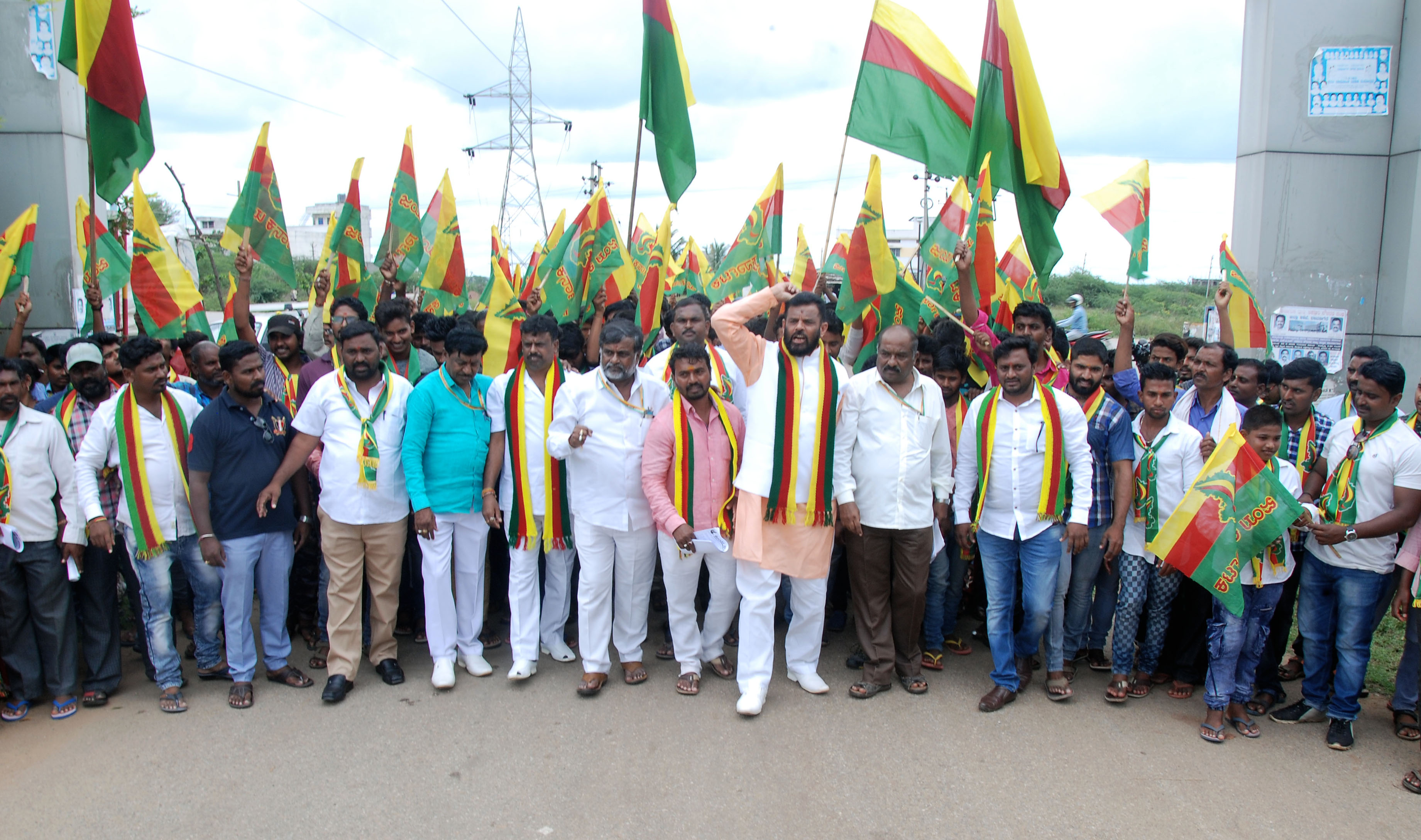 ದಾವಣಗೆರೆ: ರಾಜ್ಯ ಸರಕಾರದ ವಿರುದ್ಧ ಜಯಕರ್ನಾಟಕ ಸಂಘಟನೆ ಕಾರ್ಯಕರ್ತರಿಂದ ಧರಣಿ