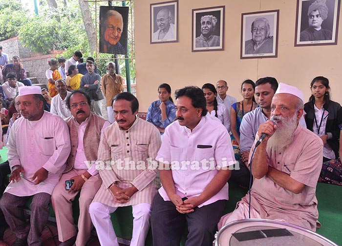 ‘ಗಾಂಧಿ-ಖಾದಿ’ ಉಳಿಸಿಕೊಳ್ಳಲು ಉಪವಾಸ ಸತ್ಯಾಗ್ರಹ