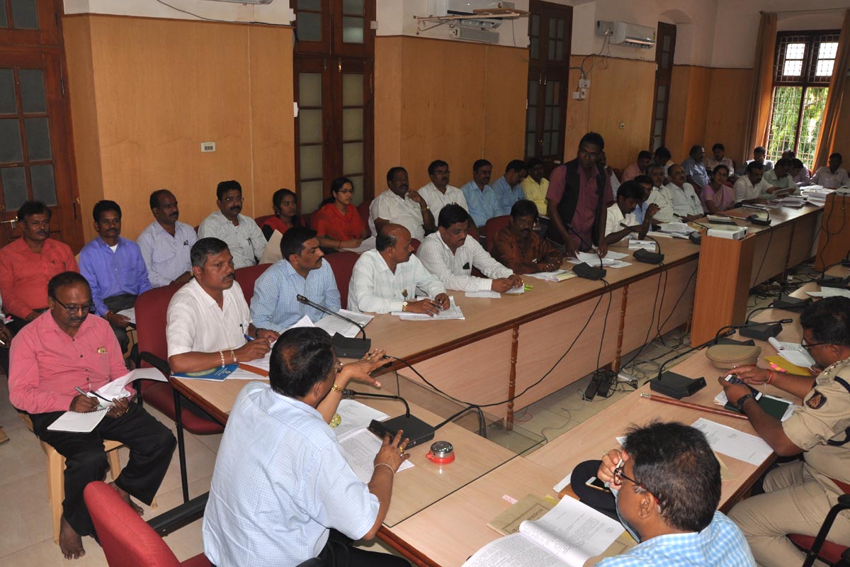 ಚಿಕ್ಕಮಗಳೂರು: ಪರಿಶಿಷ್ಟರ ವಿರುದ್ಧದ ದೌರ್ಜನ್ಯ ಅರ್ಜಿಗಳ ನಿರ್ಲಕ್ಷ್ಯಿಸಿದರೆ ಶಿಸ್ತು ಕ್ರಮ; ಜಿಲ್ಲಾಧಿಕಾರಿ ಎಚ್ಚರಿಕೆ