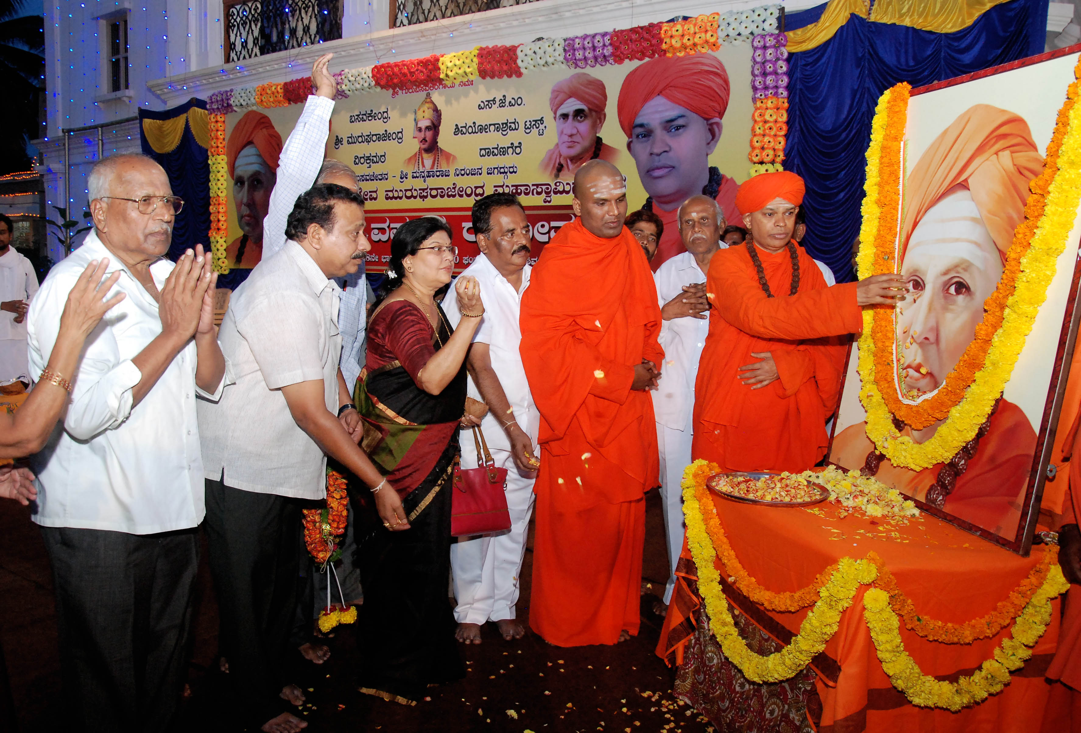 ಬಸವಣ್ಣರನ್ನು ಅರ್ಥ ಮಾಡಿಕೊಳ್ಳದ ಬದುಕಿಗೆ ಅರ್ಥವಿಲ್ಲ: ಮುರುಘಾ ಶ್ರೀ