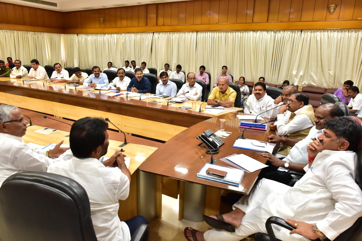 ಪೌರಕಾರ್ಮಿಕರ ಜೊತೆ ಸಿಎಂ ಸಭೆ ಯಶಸ್ವಿ: 6 ದಿನಗಳಿಂದ ನಡೆಯುತ್ತಿದ್ದ ಮುಷ್ಕರ ಅಂತ್ಯ