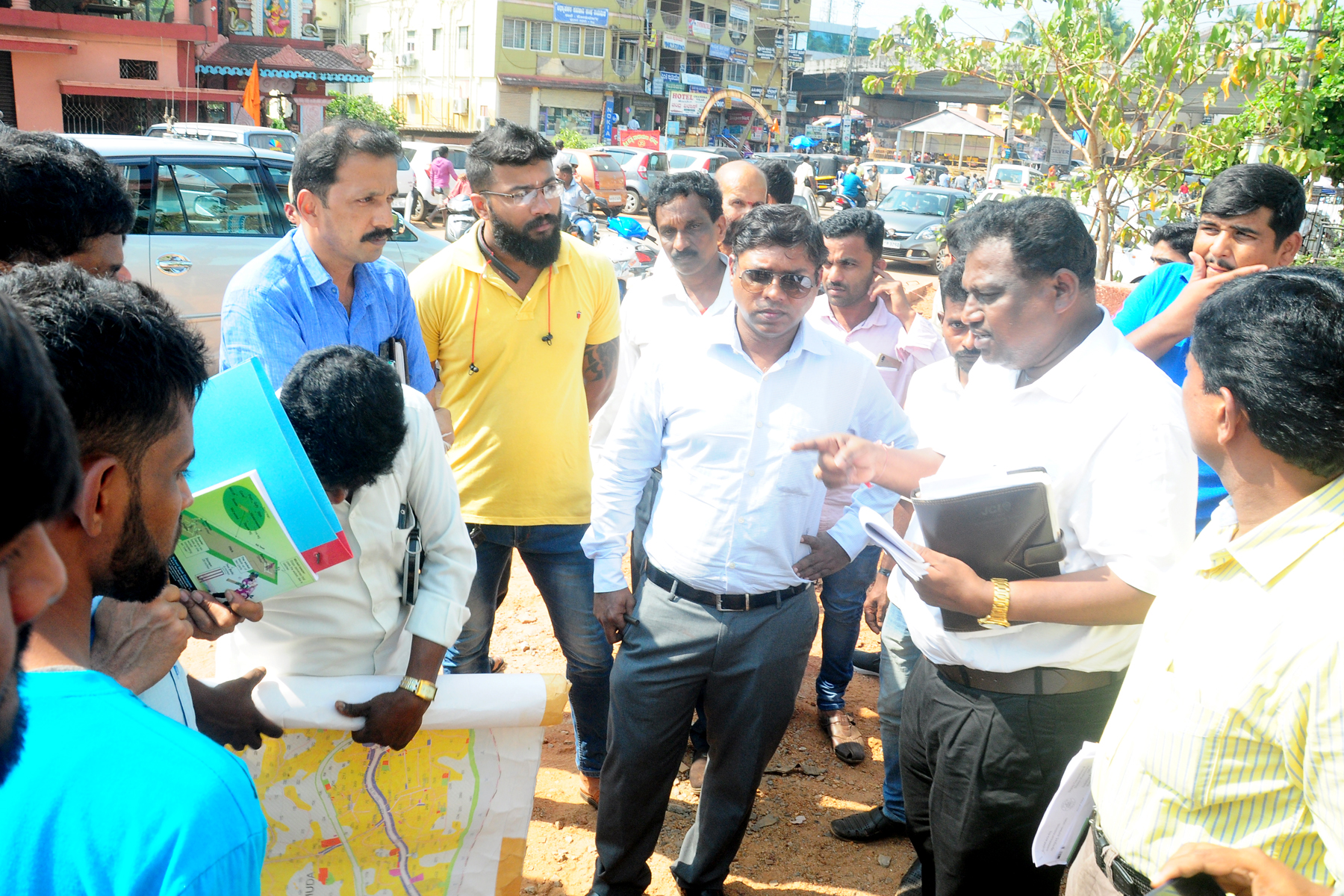 ಬಂಟ್ವಾಳ: ಇಂದಿರಾ ಕ್ಯಾಂಟೀನ್ ಸುತ್ತ ಆವರಣಗೋಡೆ ನಿರ್ಮಾಣಕ್ಕೆ ಆಕ್ಷೇಪ; ಜಿಲ್ಲಾಧಿಕಾರಿ ಭೇಟಿ