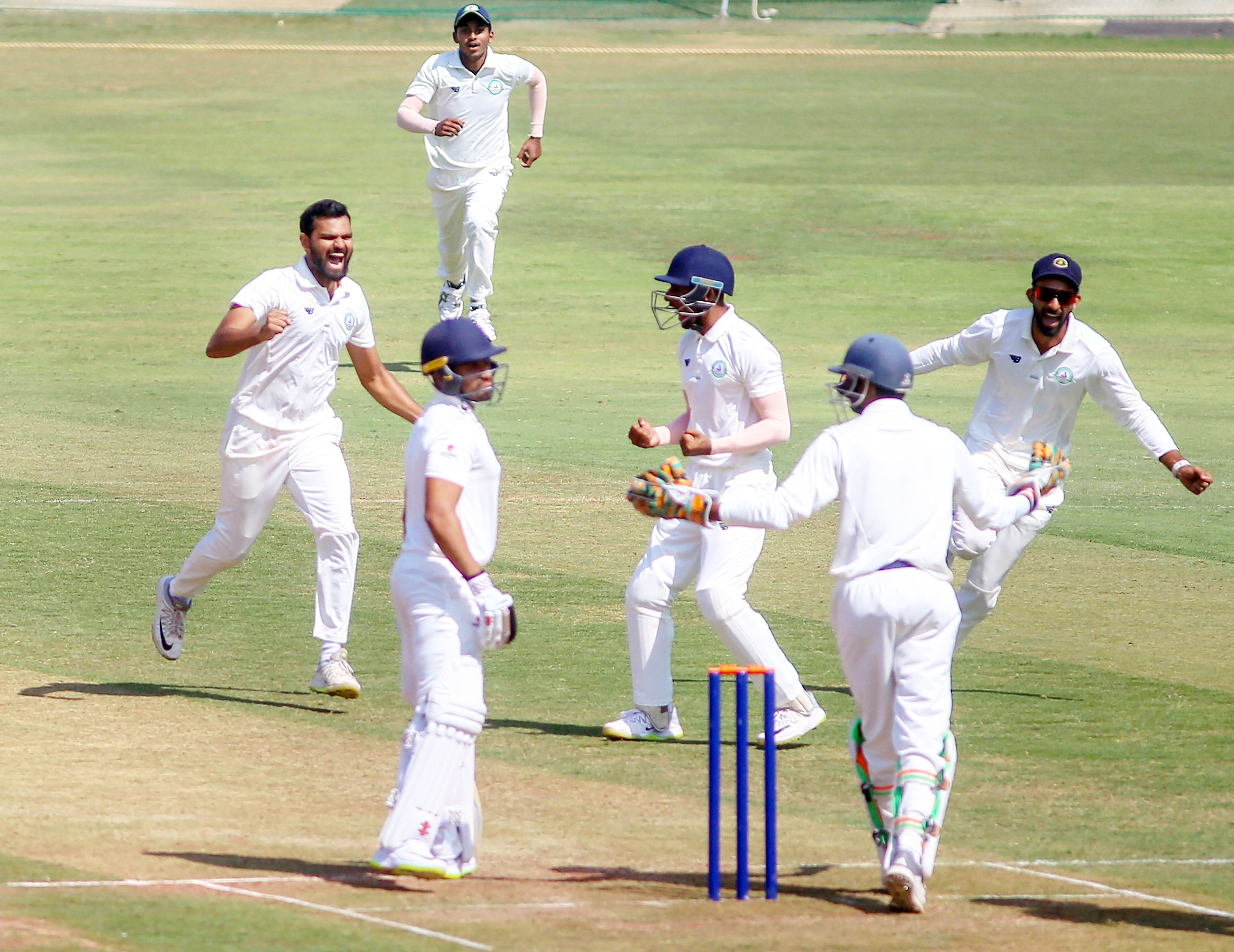 ರಣಜಿ ಟ್ರೋಫಿ: ವಿದರ್ಭ ವಿರುದ್ಧ ಕರ್ನಾಟಕ 208/5