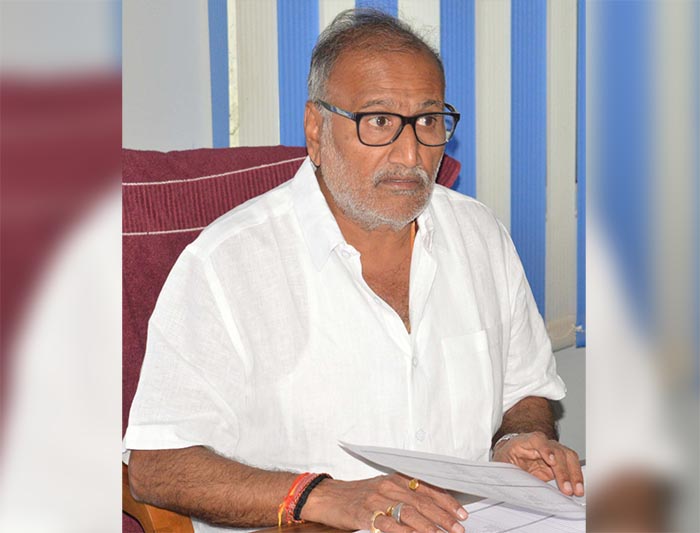 ಹಾಲು ಕರೆಯುವ ಹಸುಗಳಿಗೆ ಮೈಕ್ರೋ ಚಿಪ್ ಅಳವಡಿಕೆ: ಸಚಿವ ವೆಂಕಟರಾವ್ ನಾಡಗೌಡ