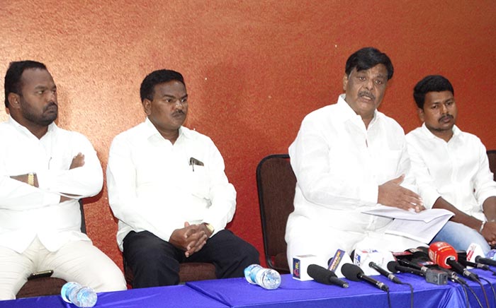 ಕೇಂದ್ರ ಸರ್ಕಾರ ಮೀಸಲಾತಿಯನ್ನು ದುರ್ಬಲಗೊಳಿಸುತ್ತಿದೆ: ಮಾಜಿ ಸಚಿವ ಮಹದೇವಪ್ಪ ಆರೋಪ