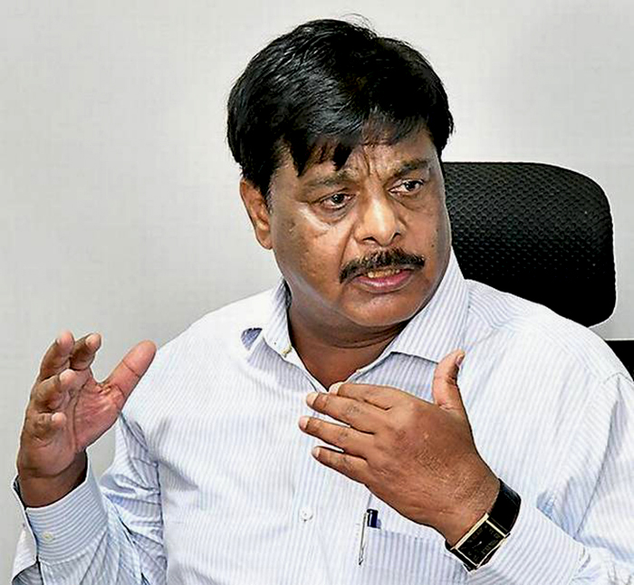 ಸಂವಿಧಾನ ವಿರೋಧಿ ಆದೇಶ ಹಿಂಪಡೆಯಿರಿ: ಡಾ.ಎಚ್.ಸಿ ಮಹದೇವಪ್ಪ ಆಗ್ರಹ