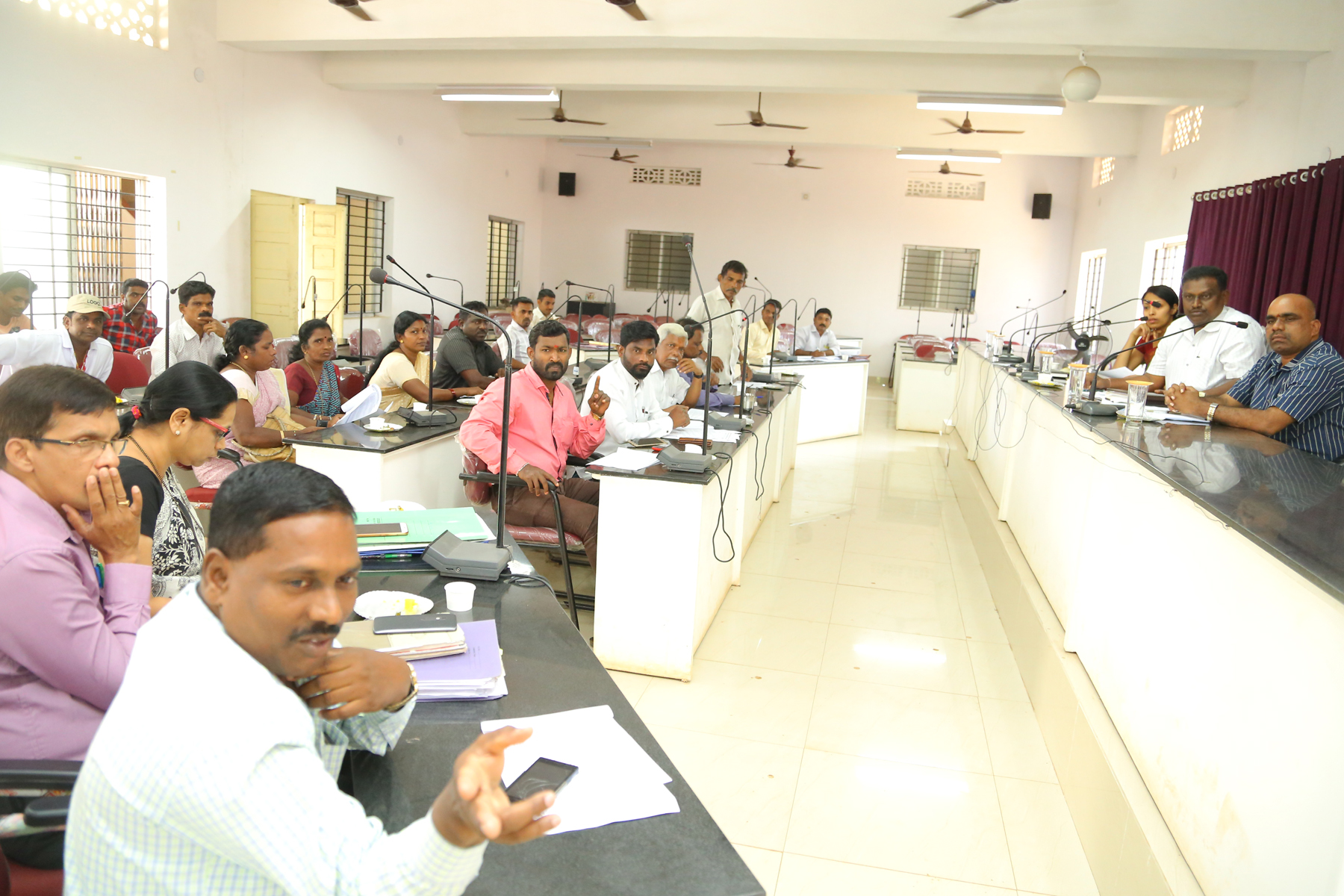 ದಲಿತ ಫಲಾನುಭವಿಗಳಿಗೆ ತಾಲೂಕಿನ ಯಾವುದೇ ರಾಷ್ಟ್ರೀಕೃತ ಬ್ಯಾಂಕ್‍ಗಳು ಸಾಲ ನೀಡುತ್ತಿಲ್ಲ