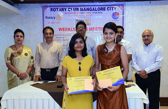 ​ಅಂತರ್ ಶಾಲಾ ಪ್ರಬಂಧ ಸ್ಪರ್ಧಾ ವಿಜೇತರಿಗೆ ಬಹುಮಾನ ವಿತರಣೆ